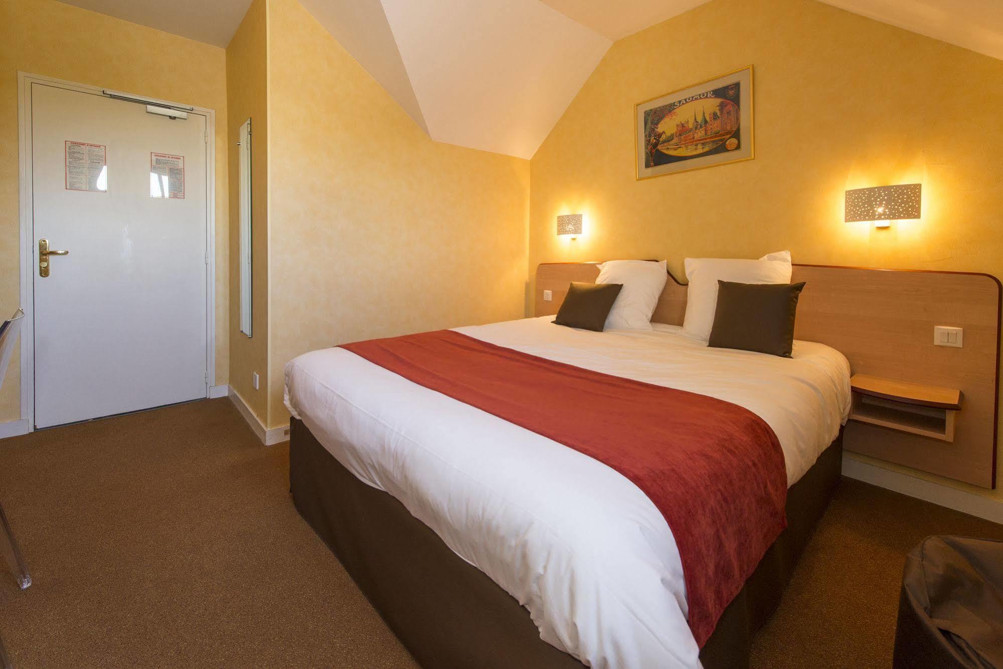 The Originals City, Hotel La Saulaie, Saumur Ouest 두라퐁테인 외부 사진