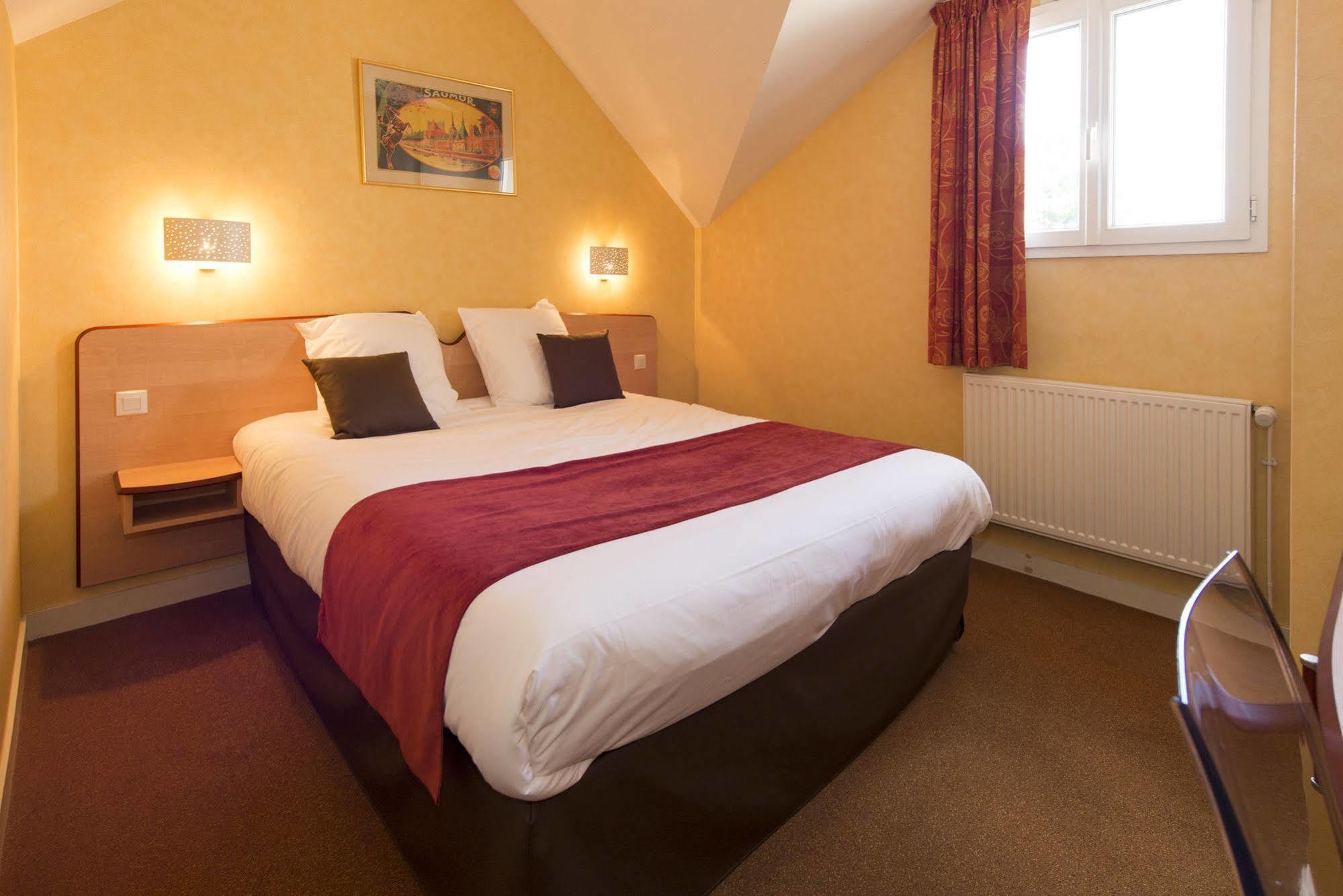 The Originals City, Hotel La Saulaie, Saumur Ouest 두라퐁테인 외부 사진